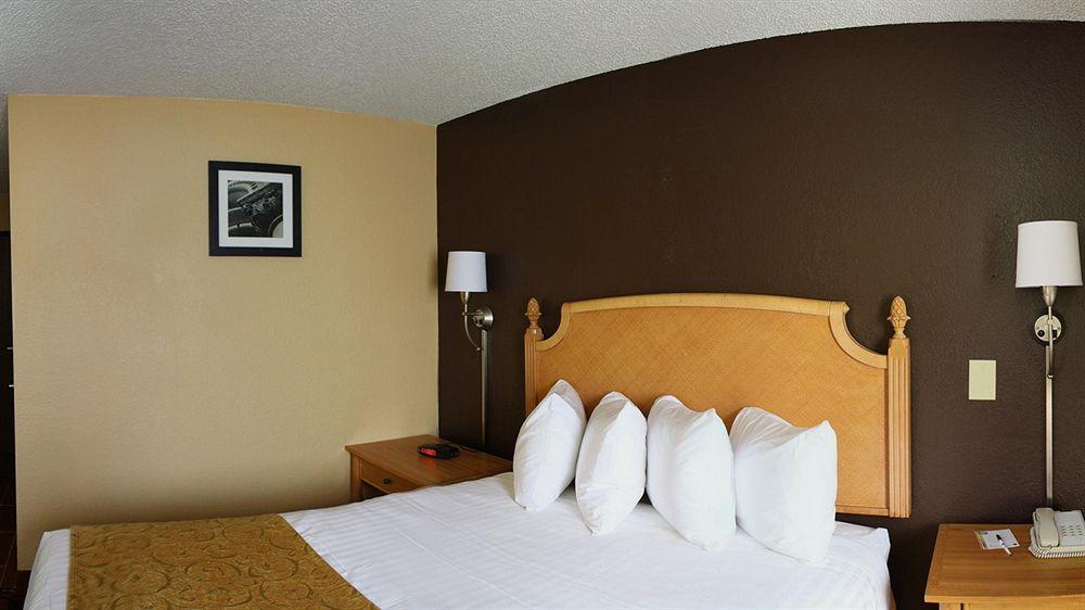 Quality Inn Hall Of Fame Canton Luaran gambar